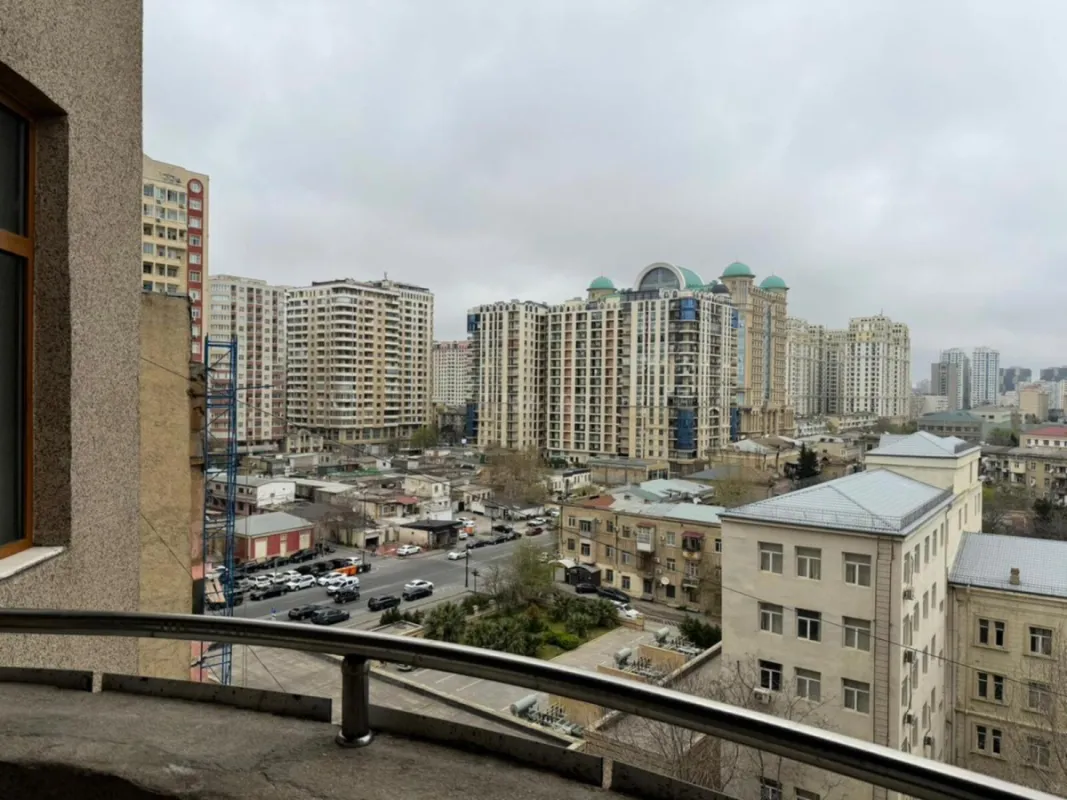 Kirayə verilir 3 otaqlı mənzil 120 m²