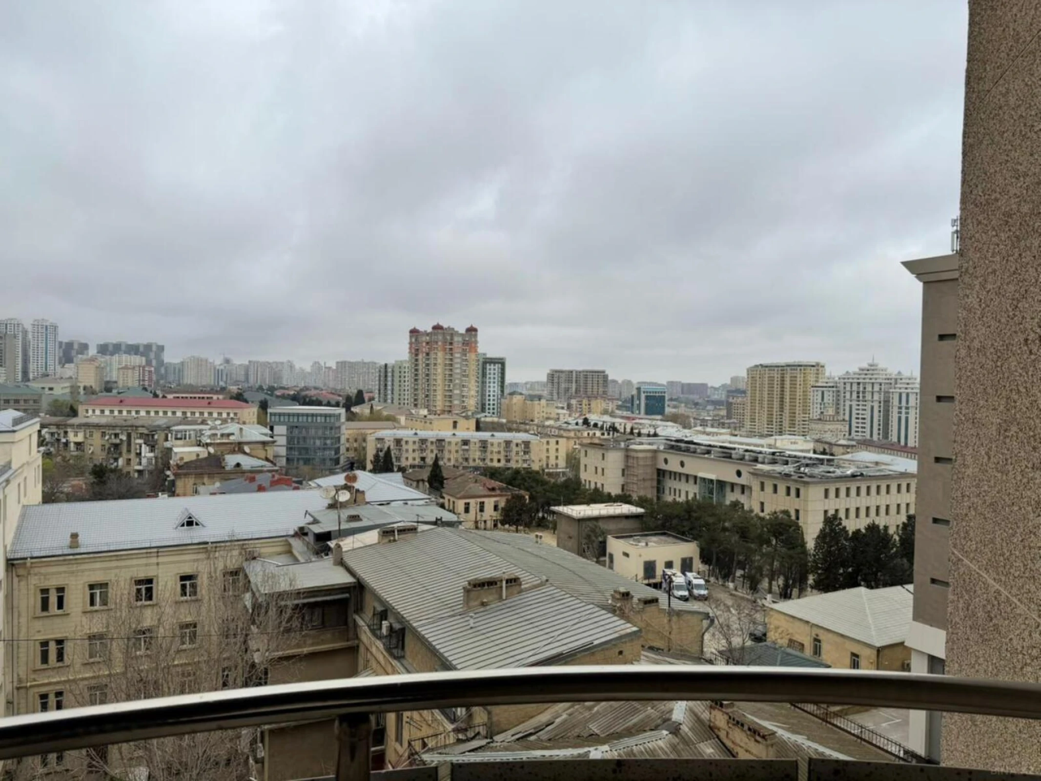 Kirayə verilir 3 otaqlı mənzil 120 m²