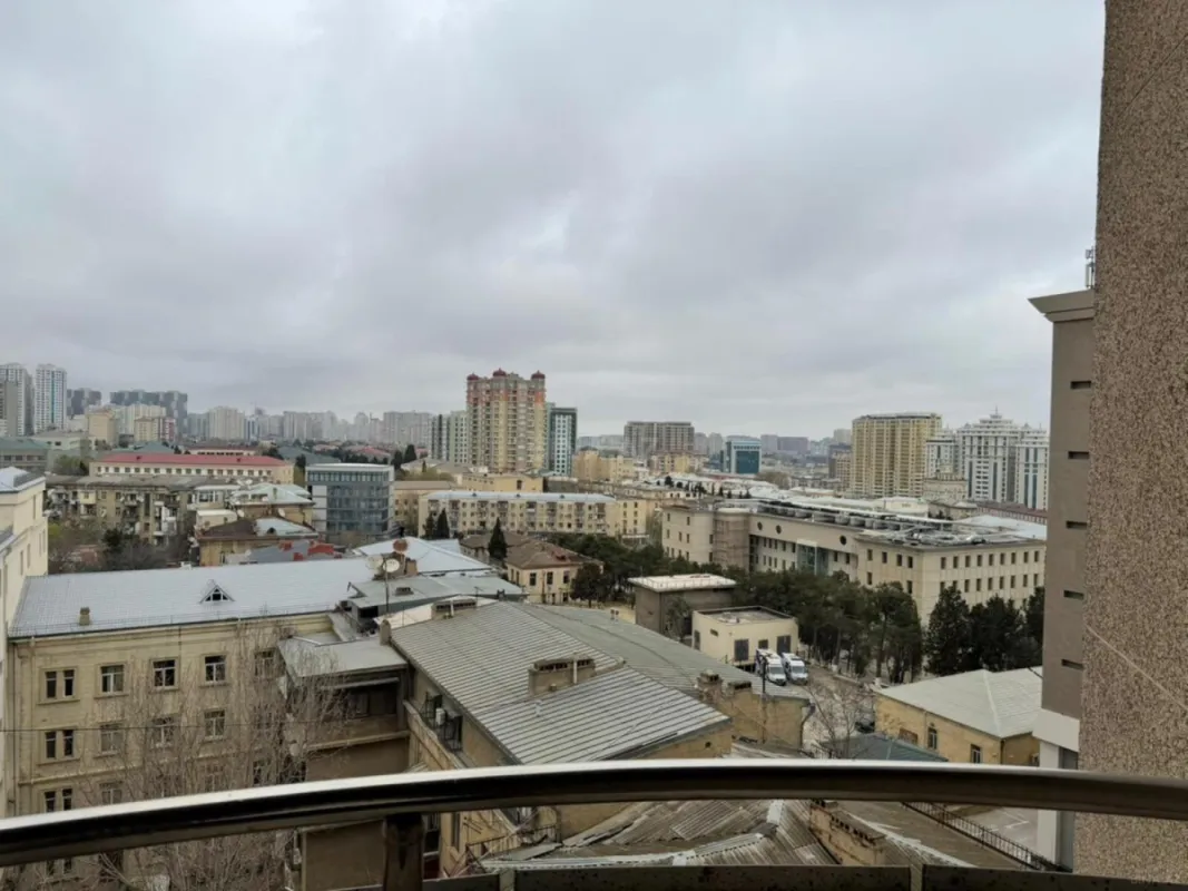 Kirayə verilir 3 otaqlı mənzil 120 m²