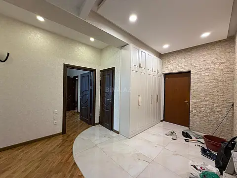 Kirayə verilir 3 otaqlı mənzil 120 m²