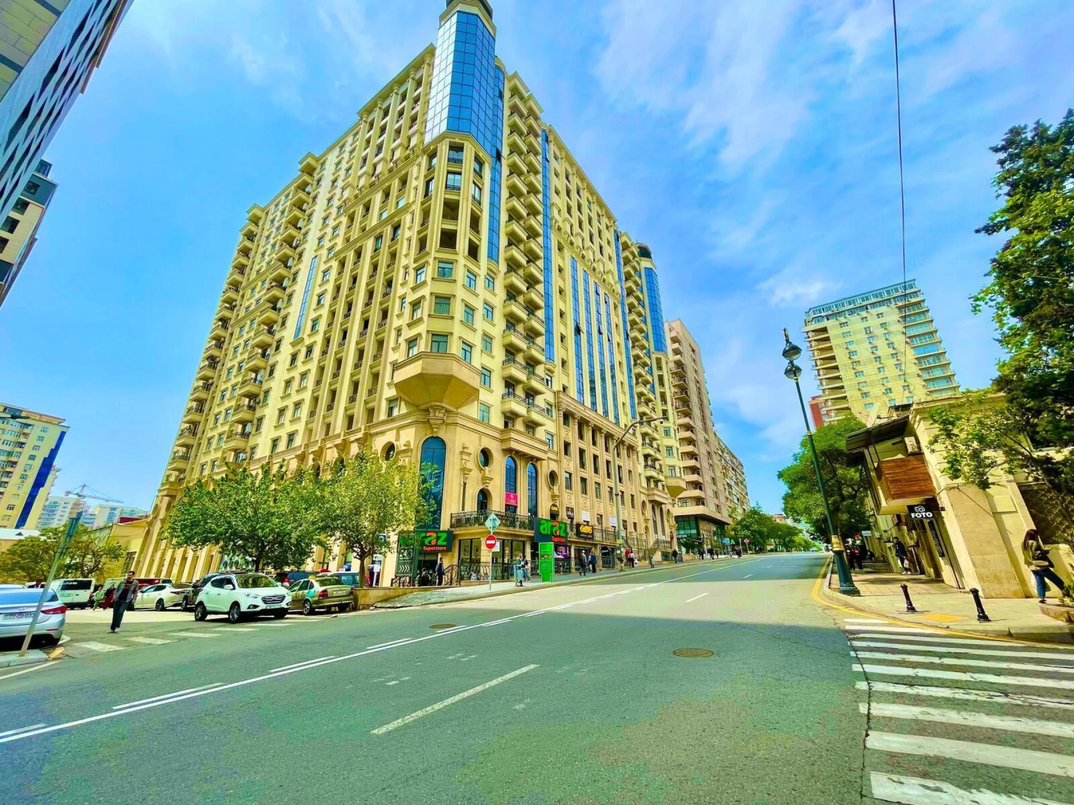 Kirayə verilir 3 otaqlı mənzil 120 m²