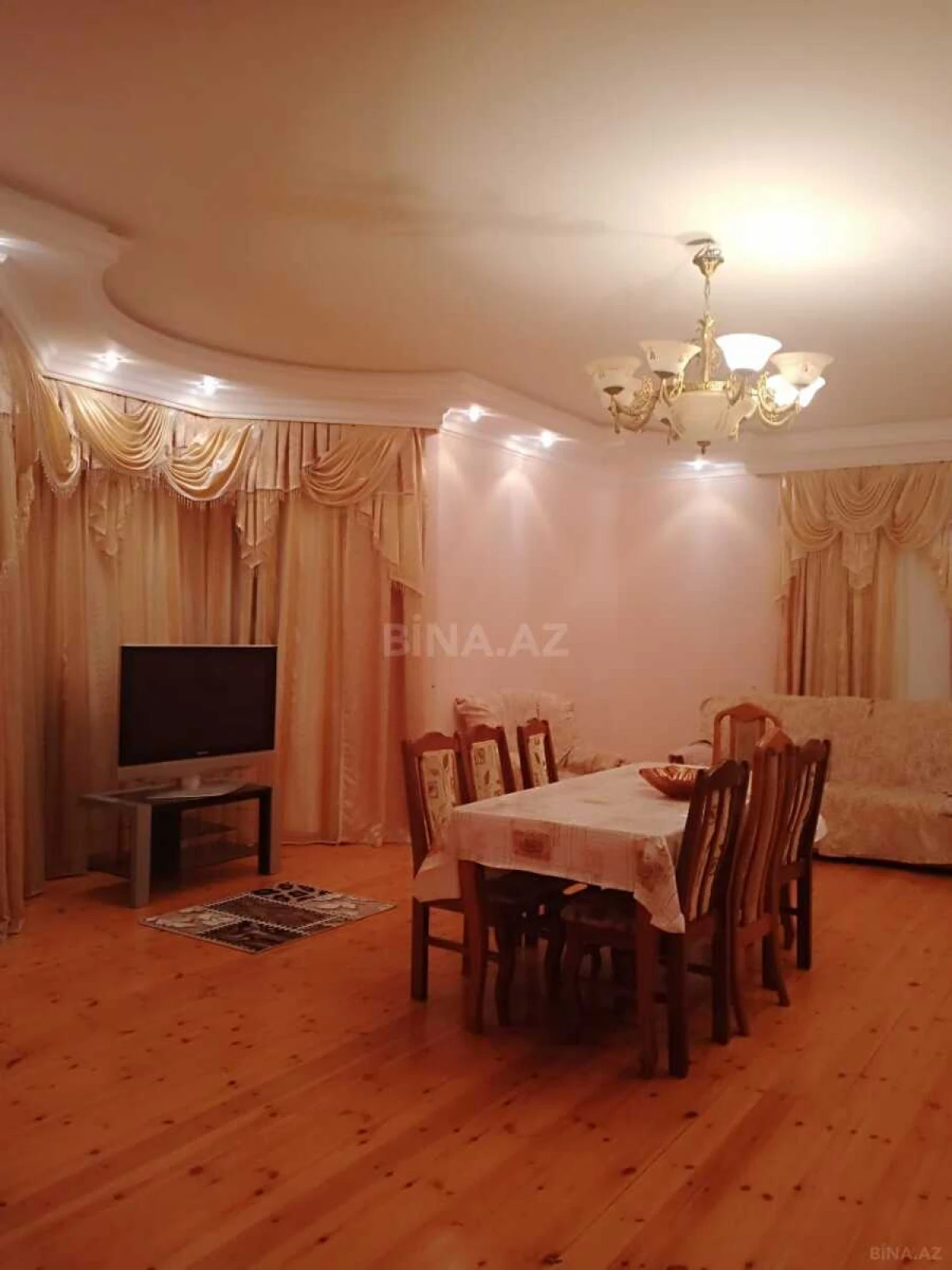 Kirayə verilir 6 otaqlı həyət evi 230 m²