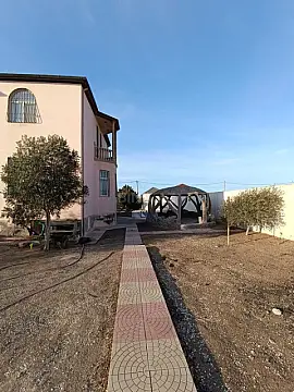 Kirayə verilir 6 otaqlı həyət evi 230 m²