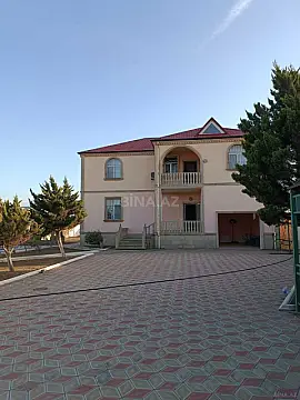 Kirayə verilir 6 otaqlı həyət evi 230 m²