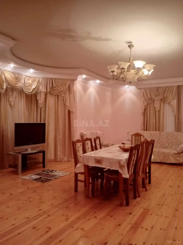 Kirayə verilir 6 otaqlı həyət evi 230 m²