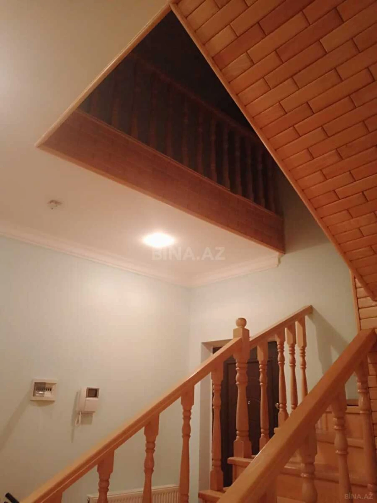 Kirayə verilir 6 otaqlı həyət evi 230 m²