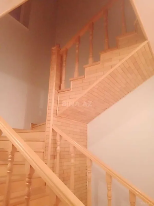 Kirayə verilir 6 otaqlı həyət evi 230 m²