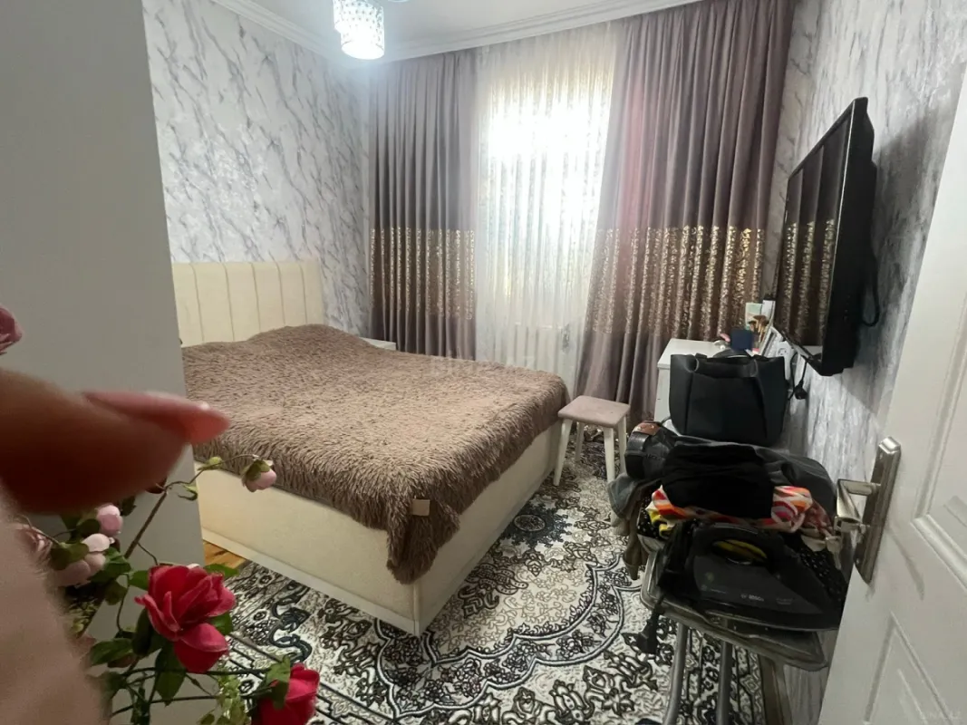 Satılır 3 otaqlı həyət evi 1 m²