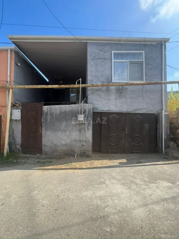 Satılır 3 otaqlı həyət evi 1 m²