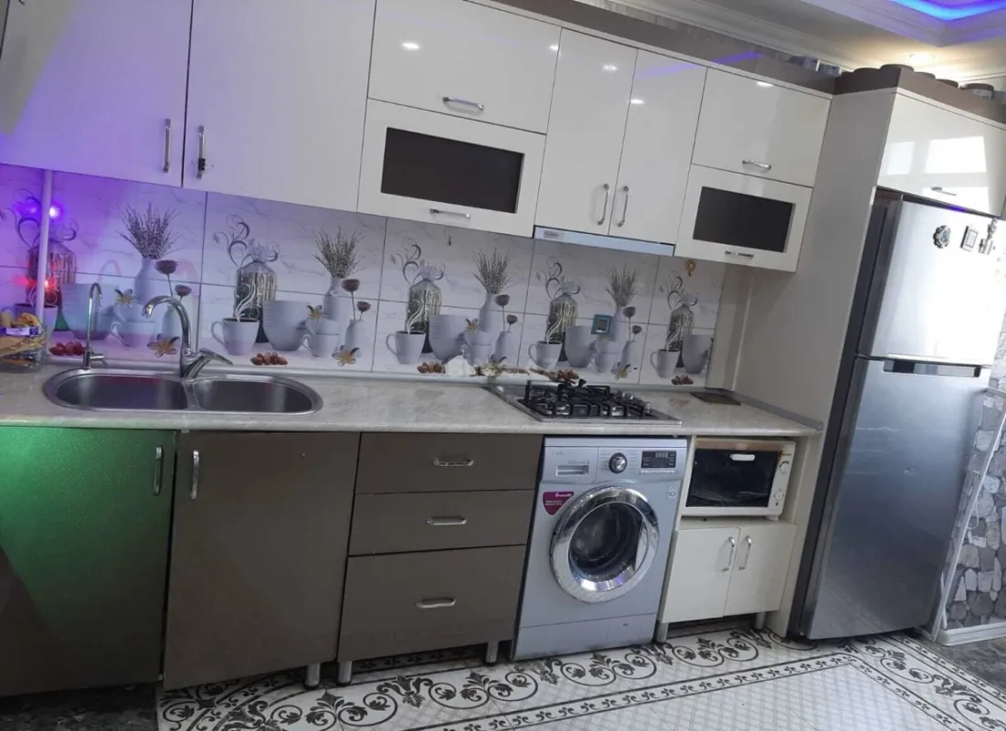 Satılır 2 otaqlı mənzil 60 m²
