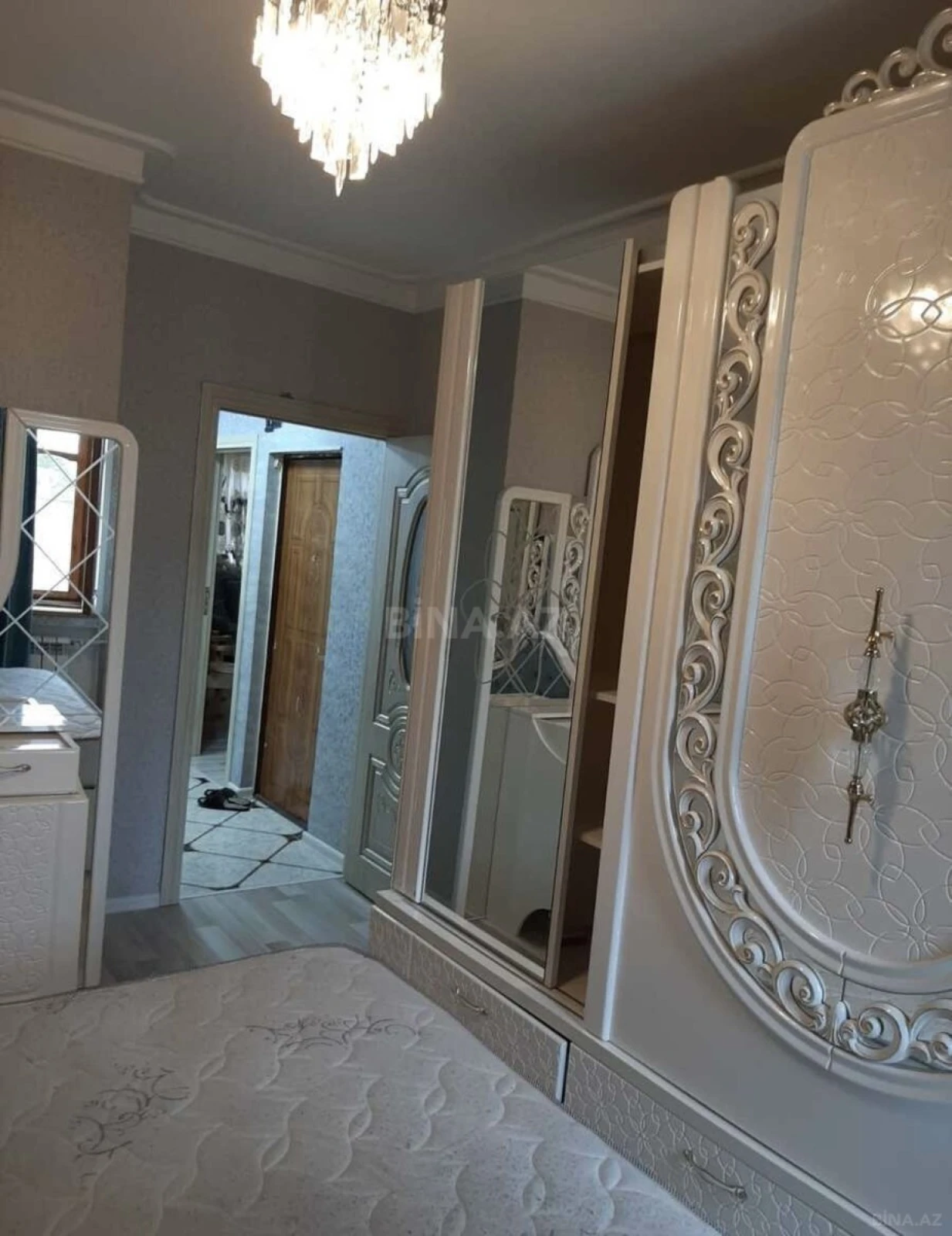 Satılır 2 otaqlı mənzil 60 m²