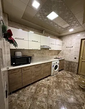 Kirayə verilir 2 otaqlı mənzil 50 m²
