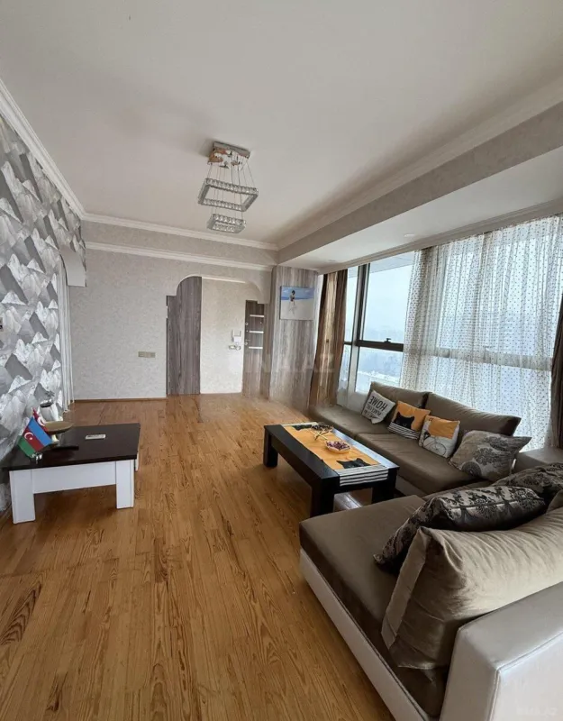Kirayə verilir 2 otaqlı mənzil 50 m²