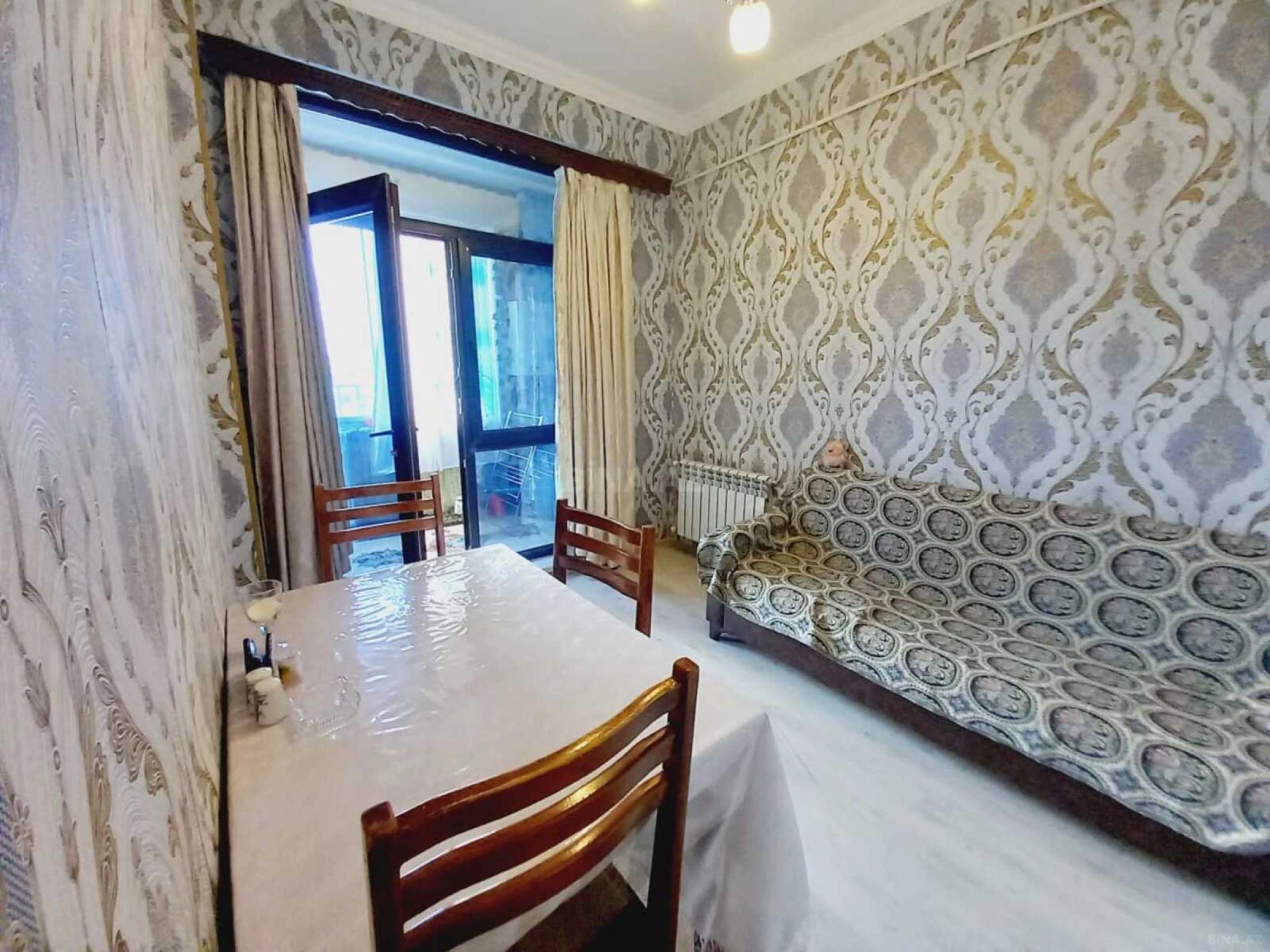 Kirayə verilir 2 otaqlı mənzil 70 m²