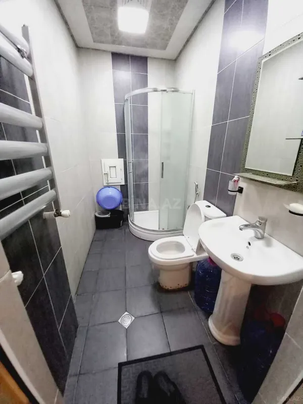 Kirayə verilir 2 otaqlı mənzil 70 m²