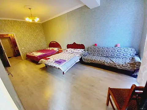 Kirayə verilir 2 otaqlı mənzil 70 m²