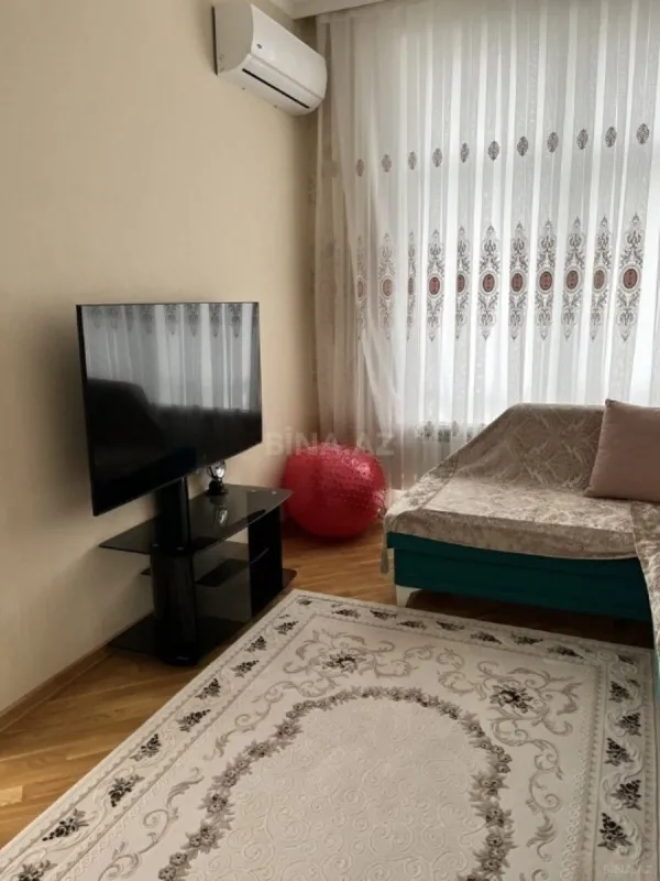 Satılır 2 otaqlı mənzil 72 m²