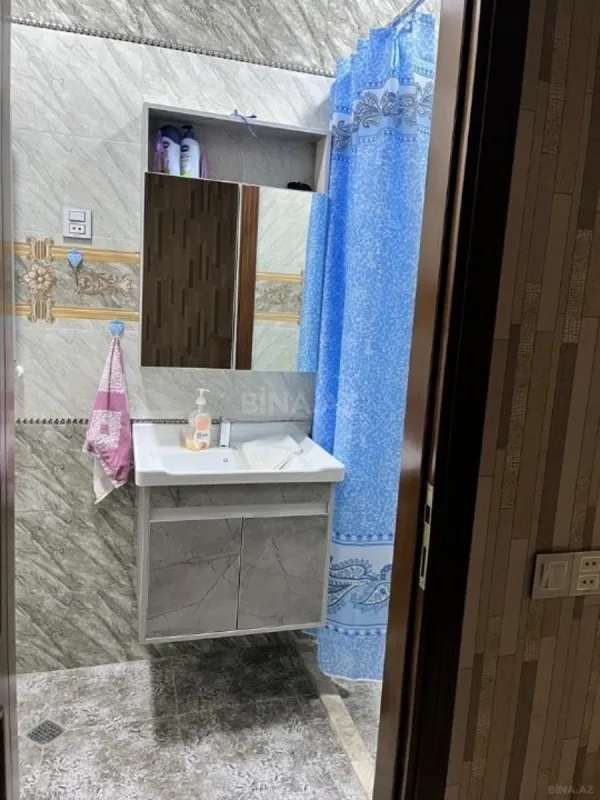 Satılır 2 otaqlı mənzil 72 m²