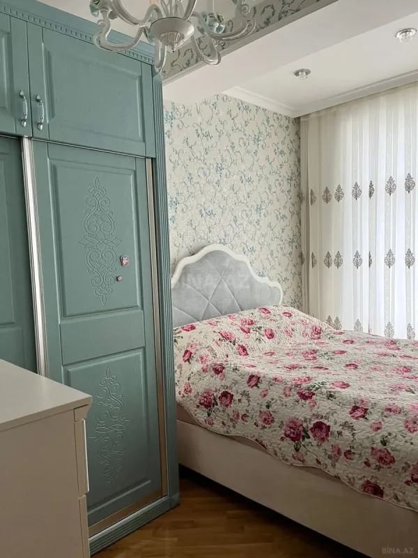 Satılır 2 otaqlı mənzil 72 m²