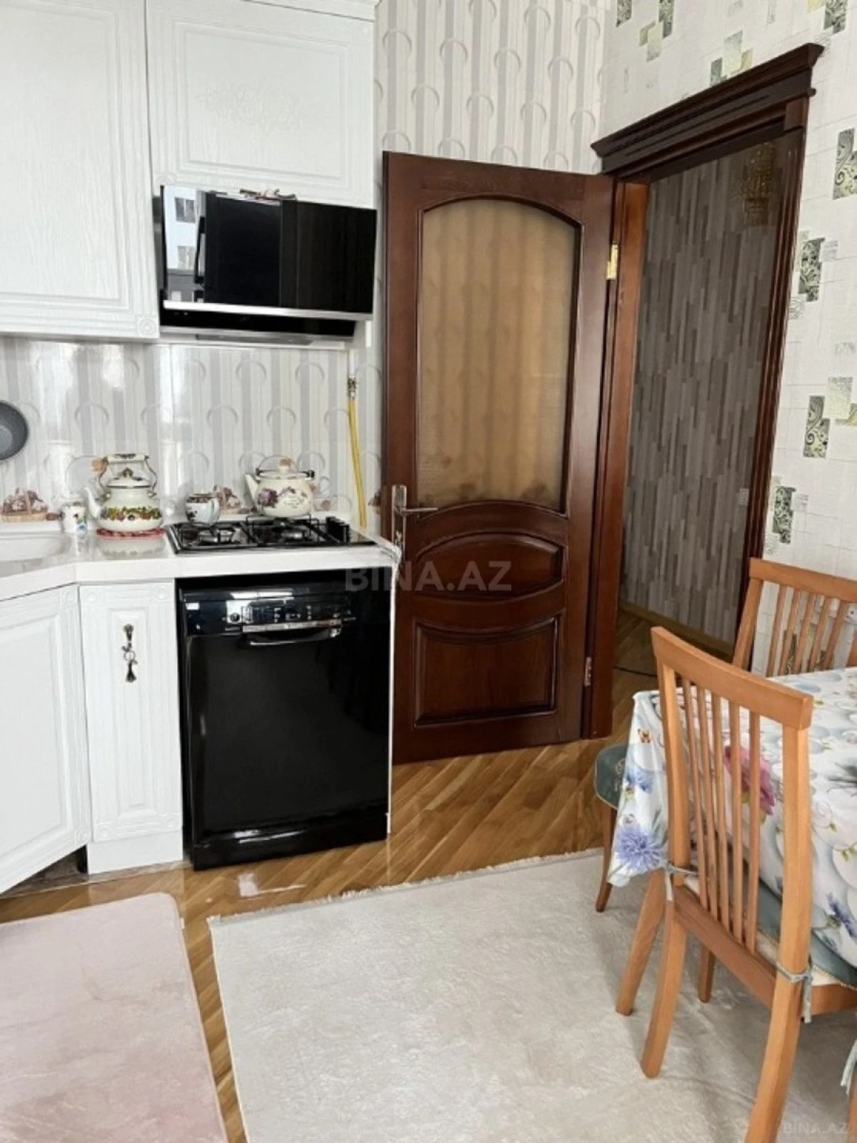 Satılır 2 otaqlı mənzil 72 m²