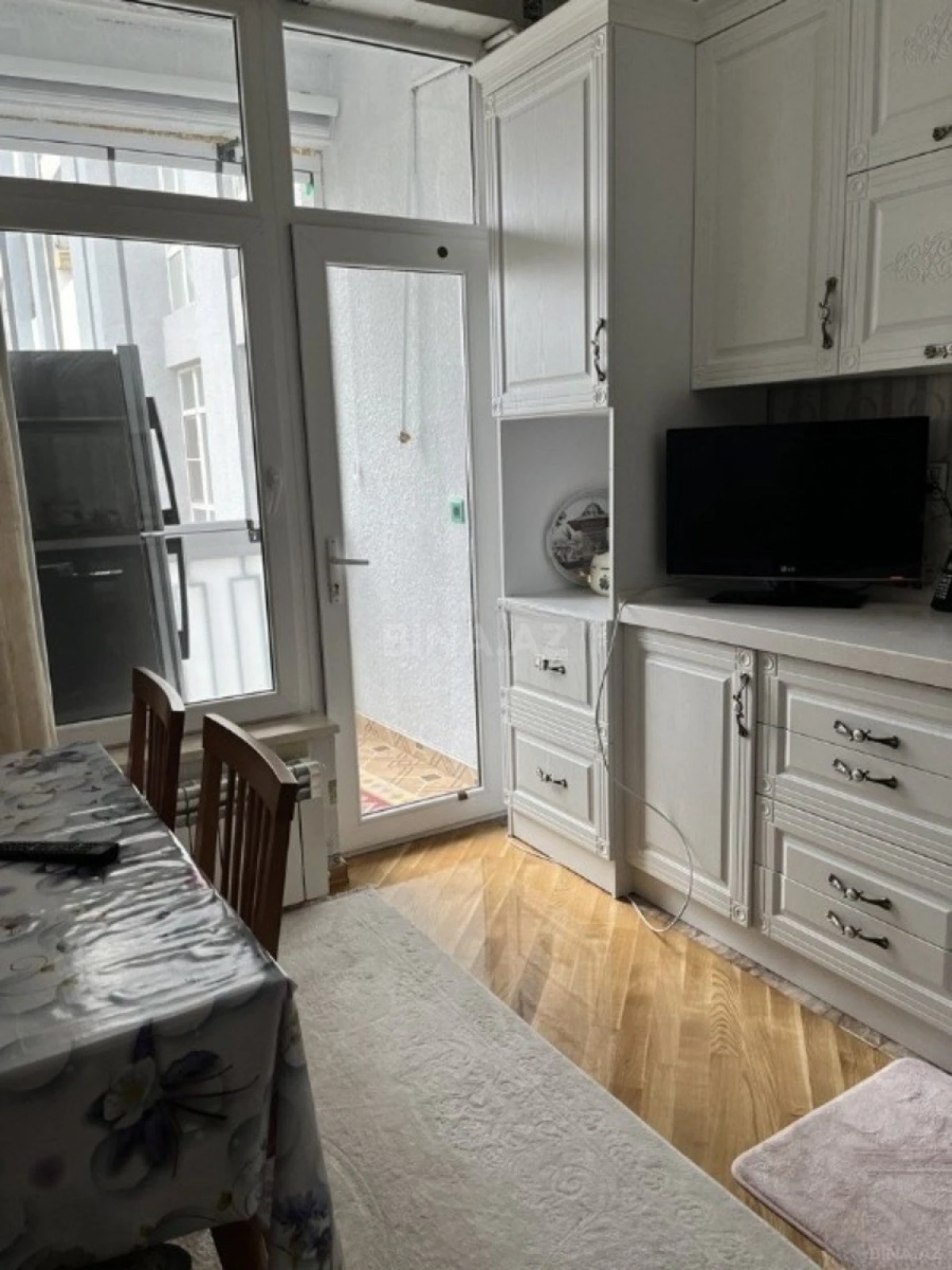 Satılır 2 otaqlı mənzil 72 m²