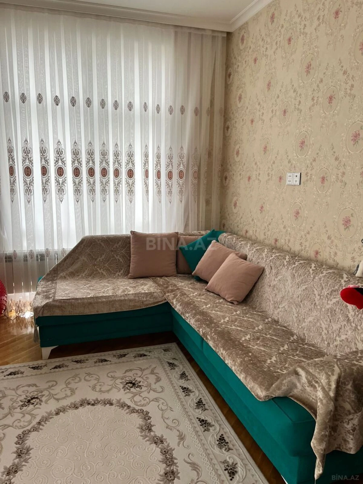 Satılır 2 otaqlı mənzil 72 m²
