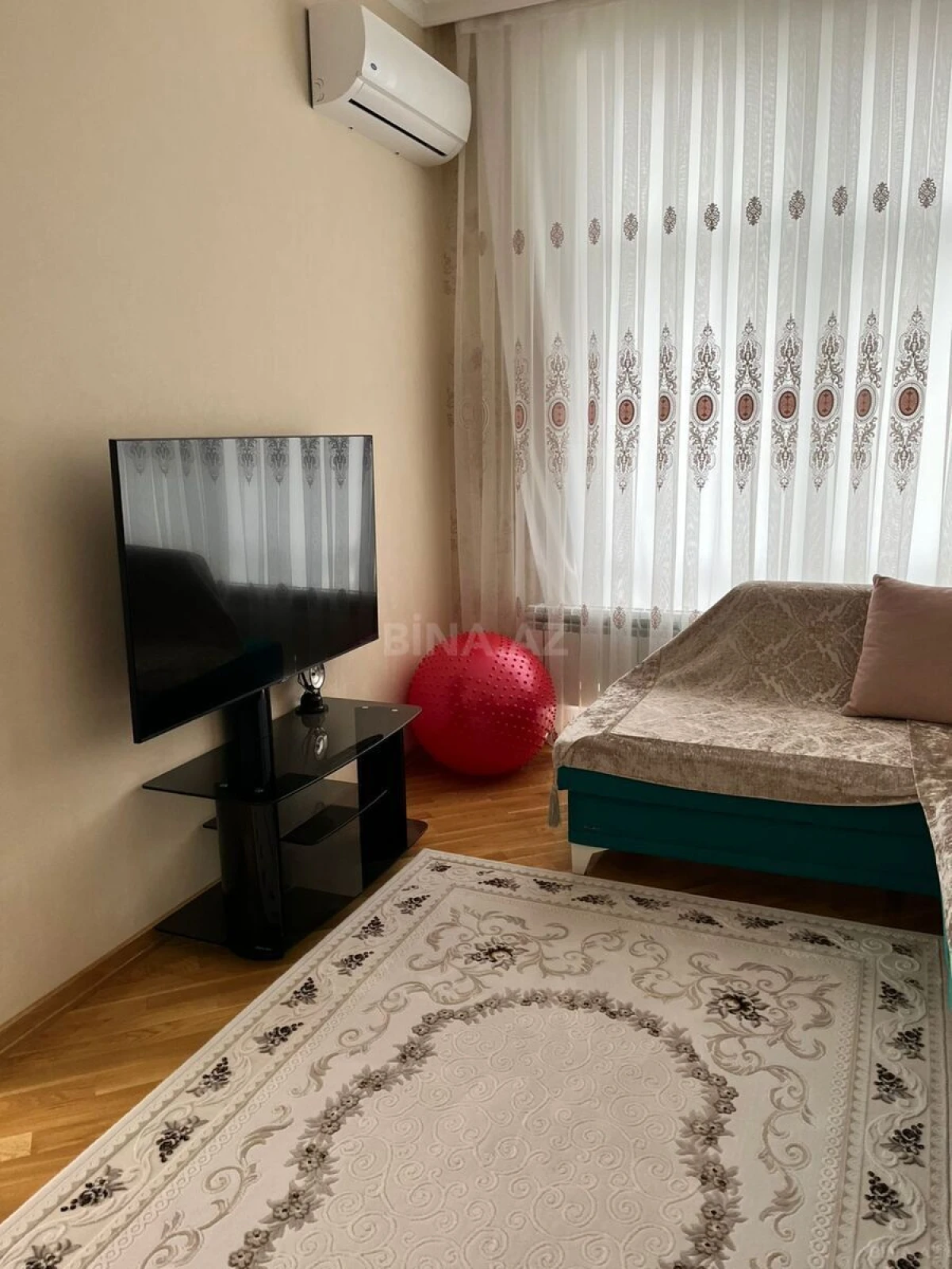 Satılır 2 otaqlı mənzil 72 m²