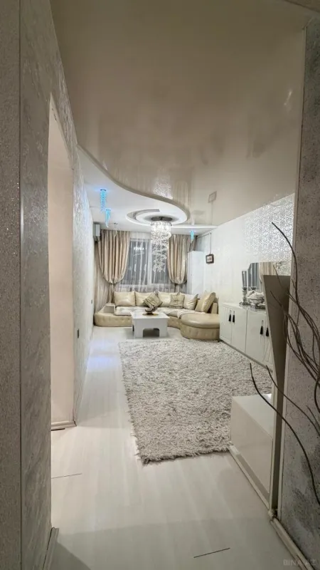 Satılır 2 otaqlı mənzil 62 m²