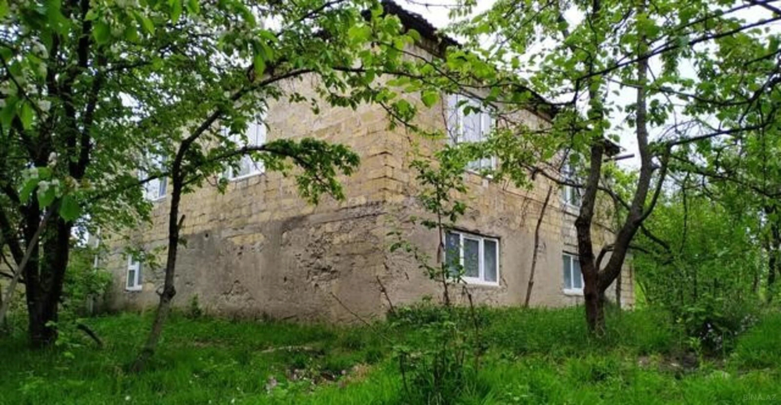 Satılır 6 otaqlı həyət evi 220 m²