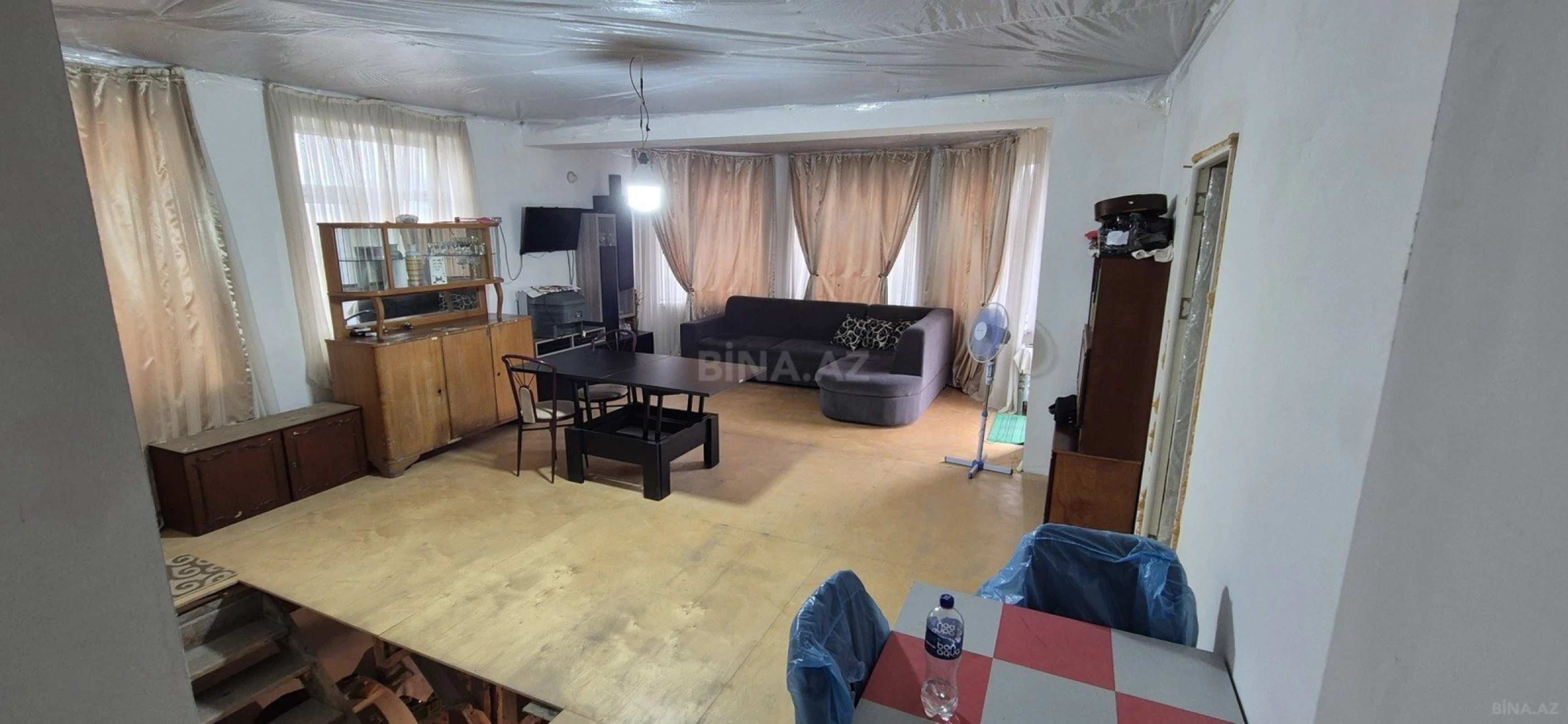 Satılır 6 otaqlı həyət evi 220 m²