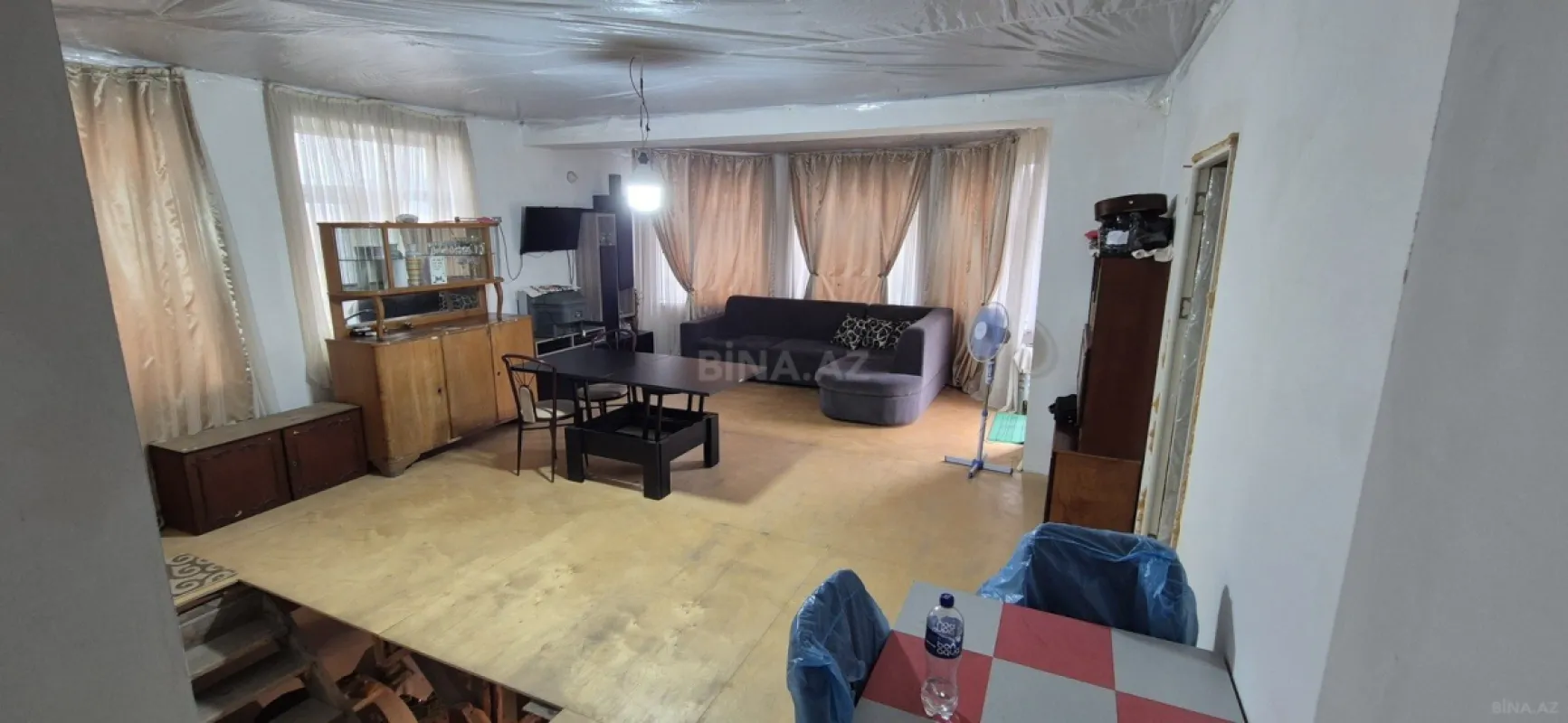 Satılır 6 otaqlı həyət evi 220 m²