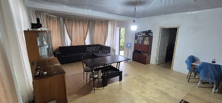 Satılır 6 otaqlı həyət evi 220 m²