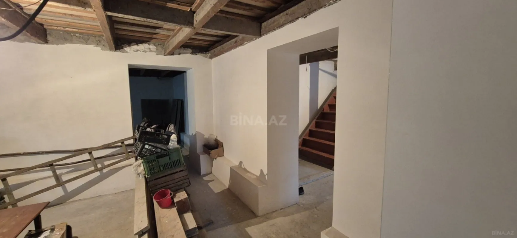 Satılır 6 otaqlı həyət evi 220 m²