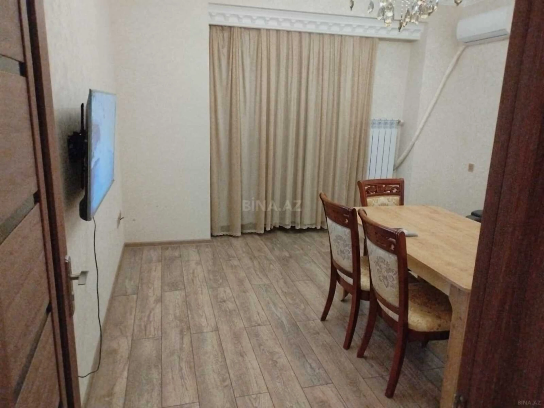 Kirayə verilir 2 otaqlı mənzil 106 m²