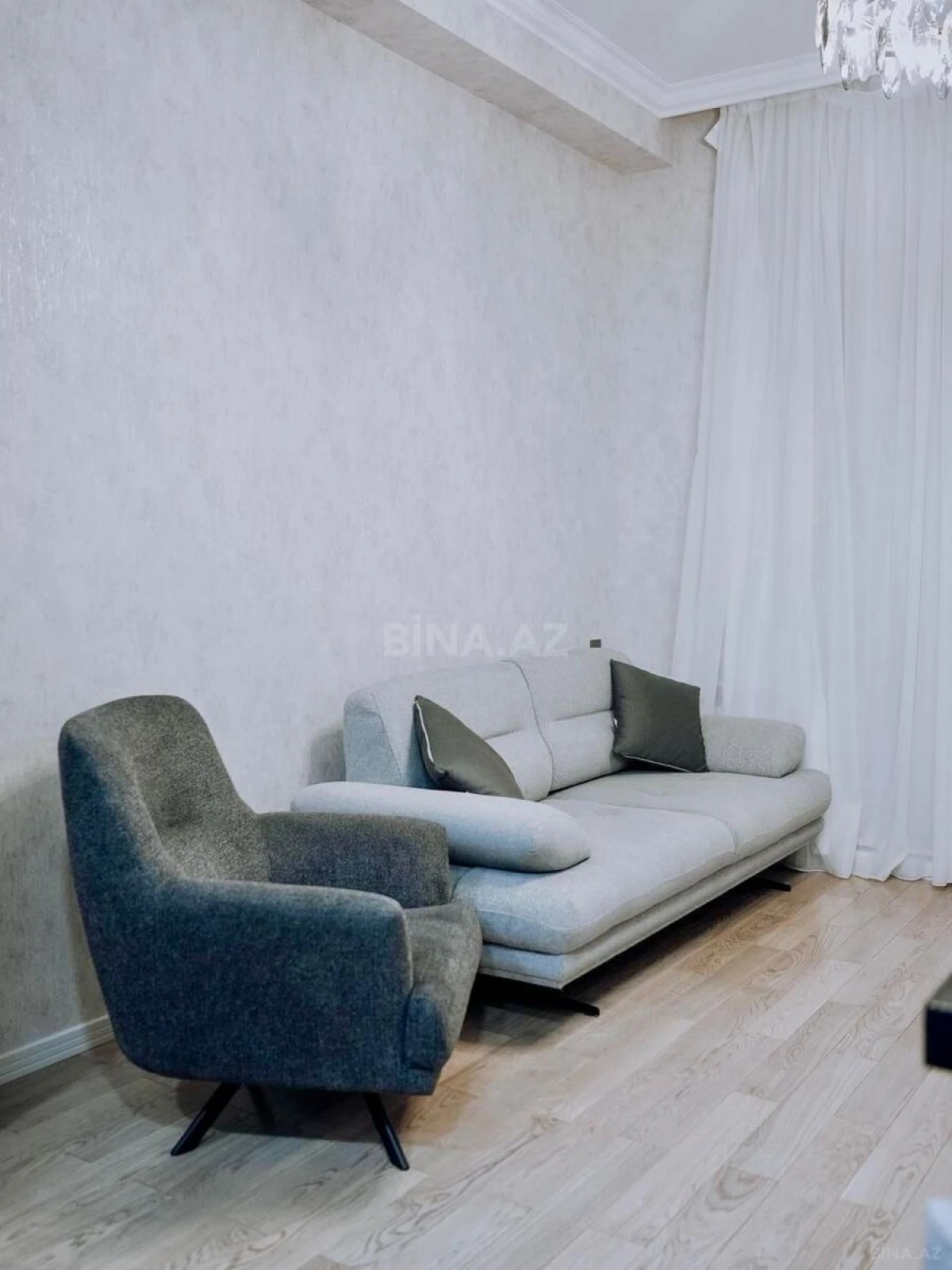 Kirayə verilir 2 otaqlı mənzil 65 m²