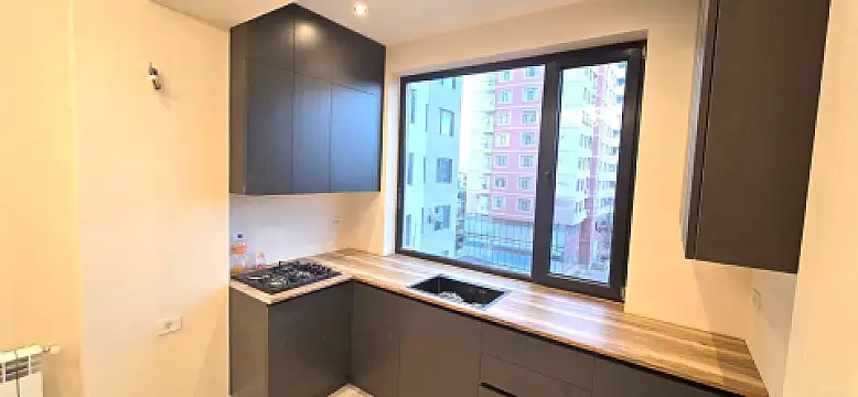 Satılır 2 otaqlı mənzil 49 m²