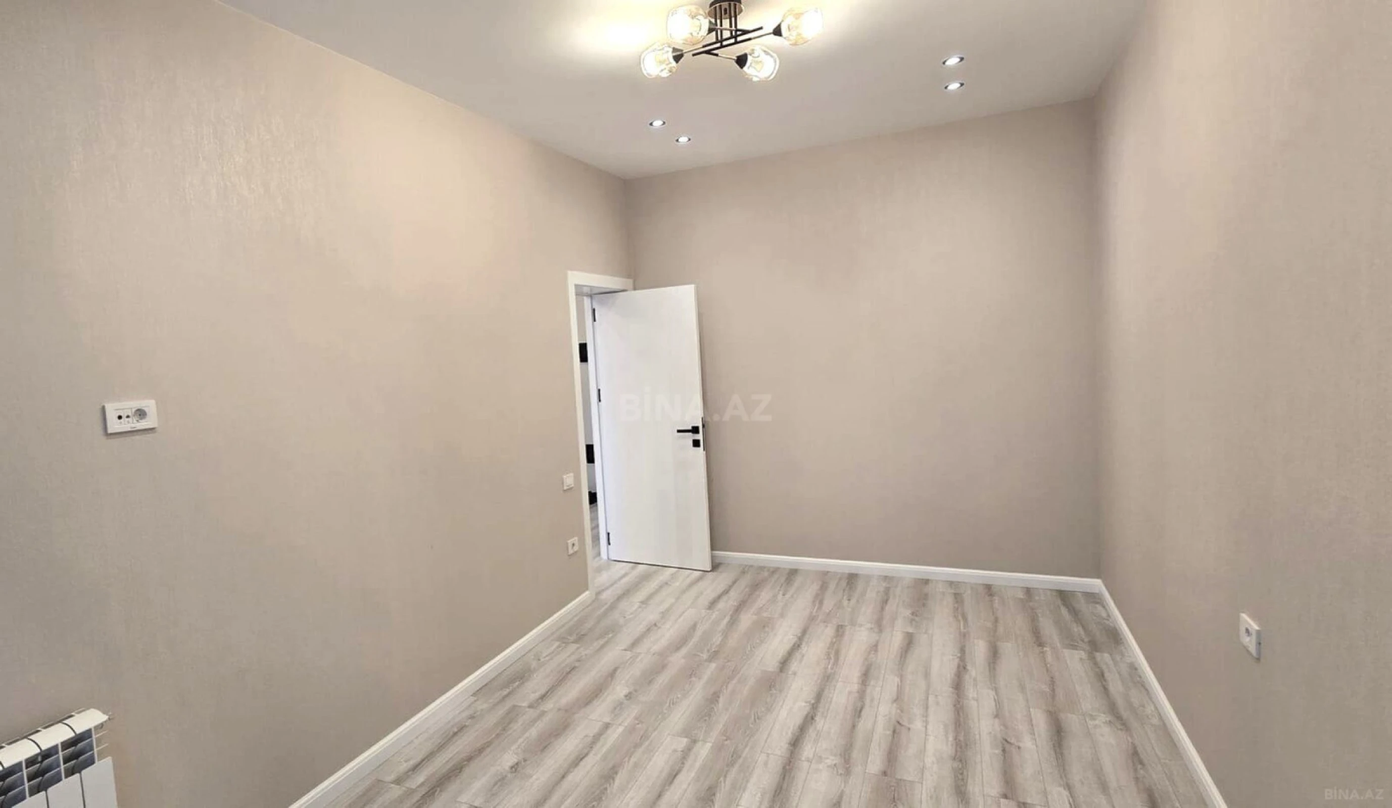 Satılır 2 otaqlı mənzil 49 m²