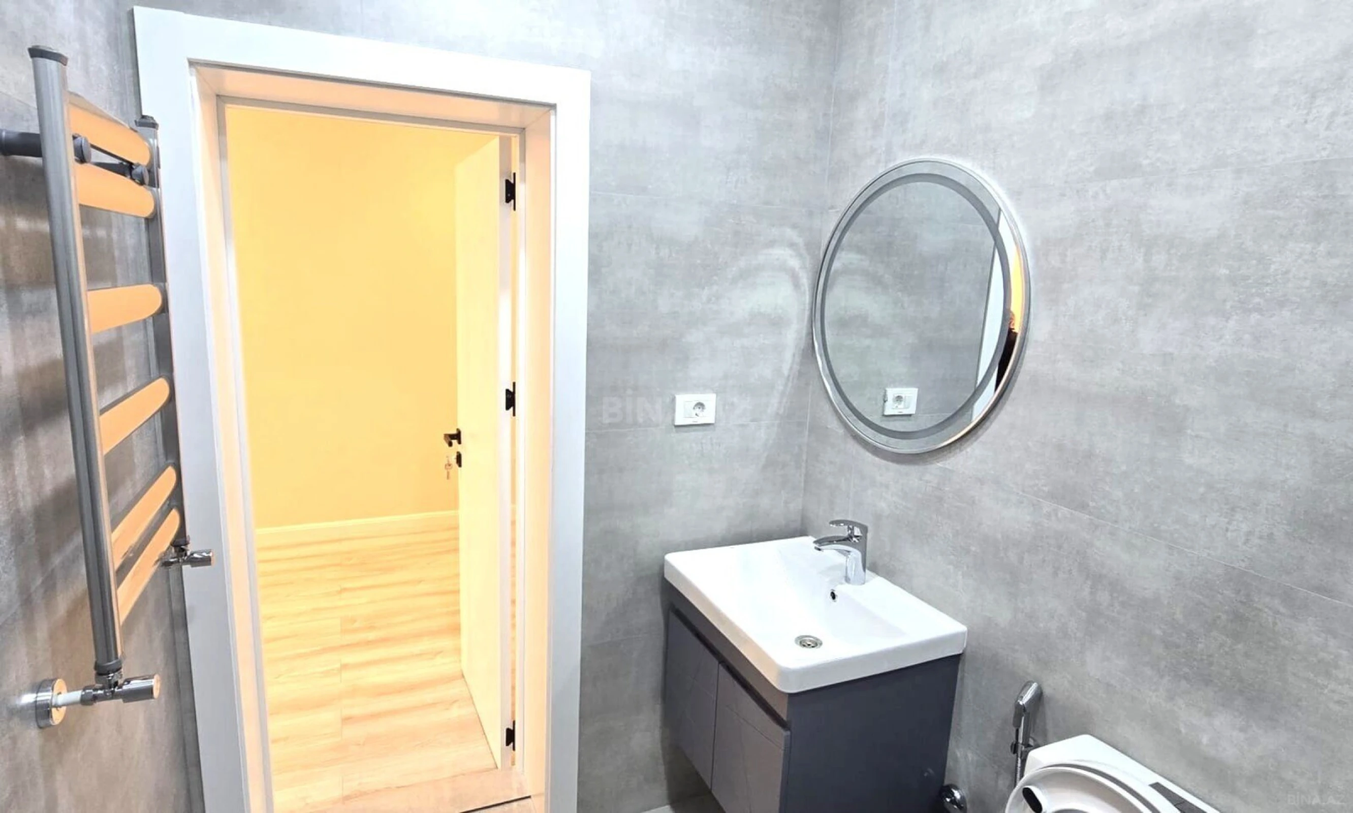 Satılır 2 otaqlı mənzil 49 m²