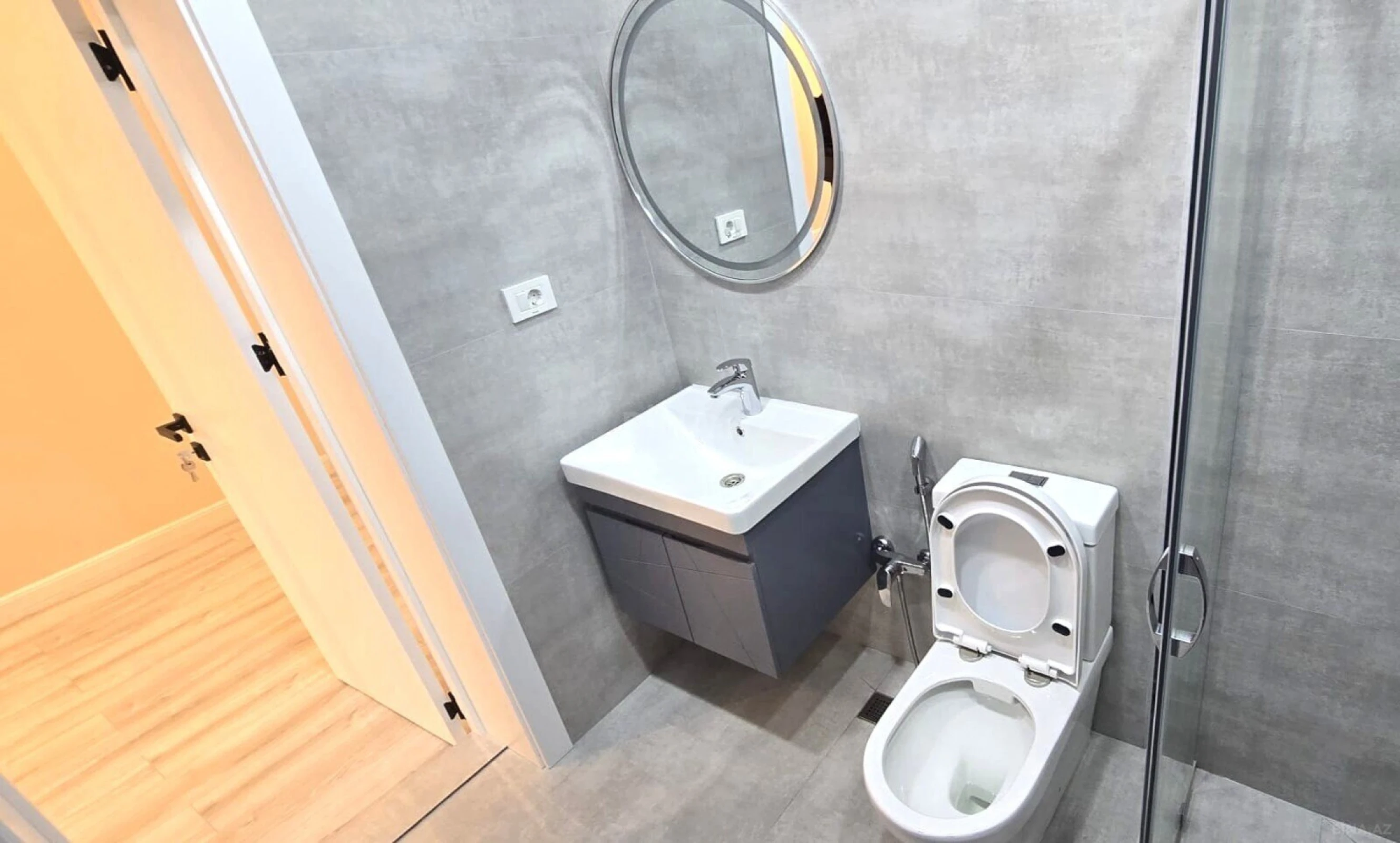 Satılır 2 otaqlı mənzil 49 m²