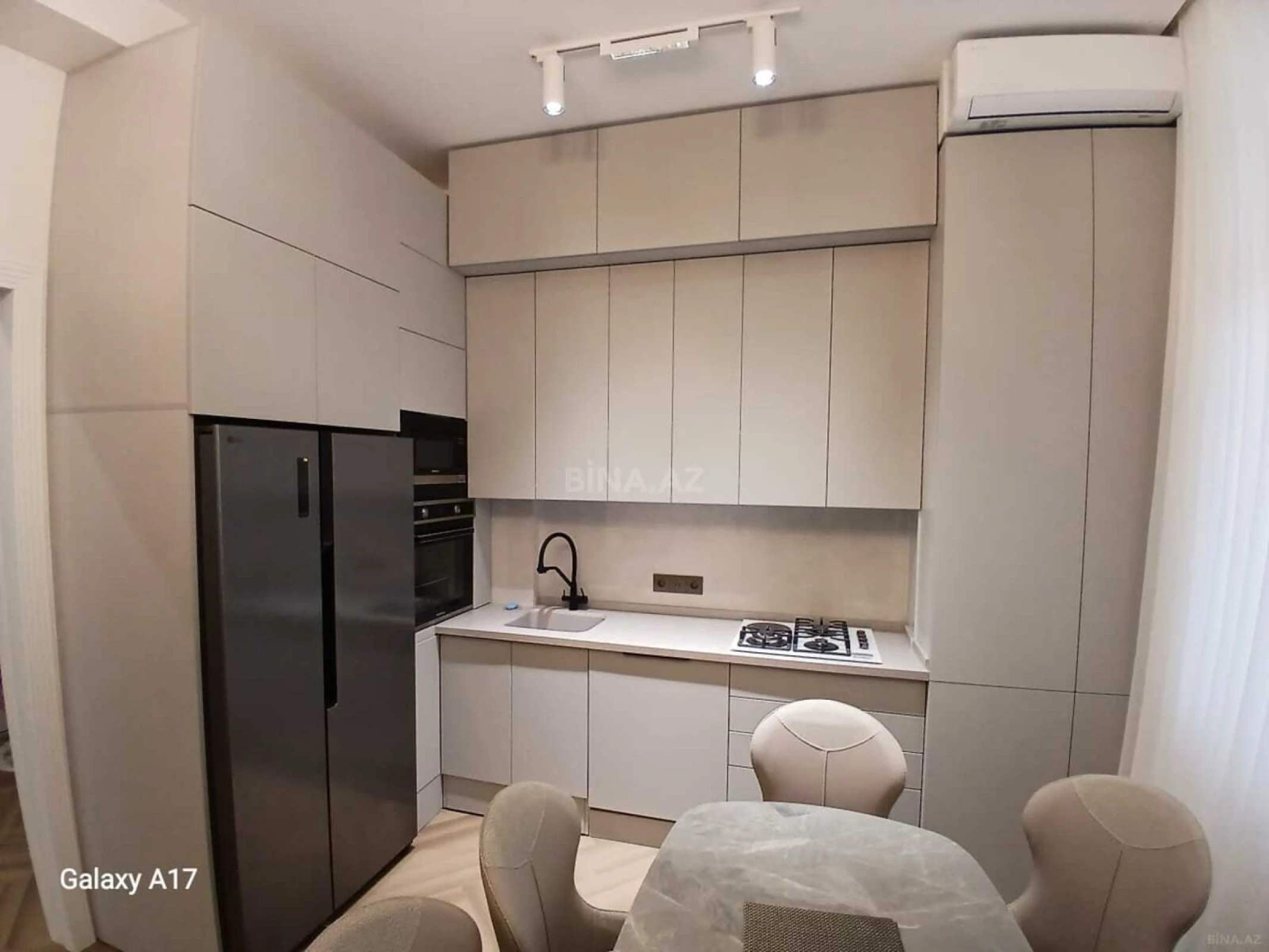 Satılır 3 otaqlı mənzil 77 m²