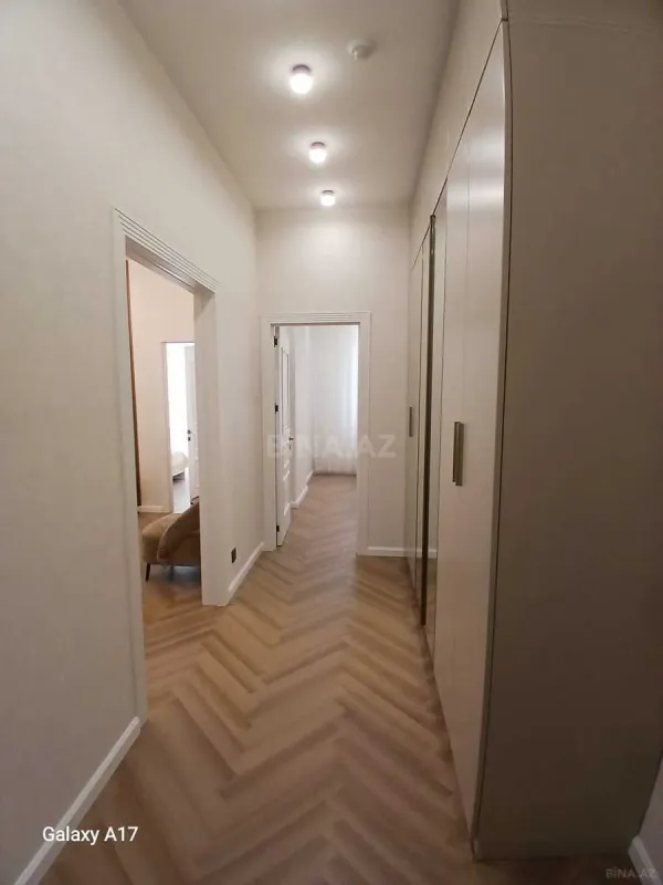 Satılır 3 otaqlı mənzil 77 m²