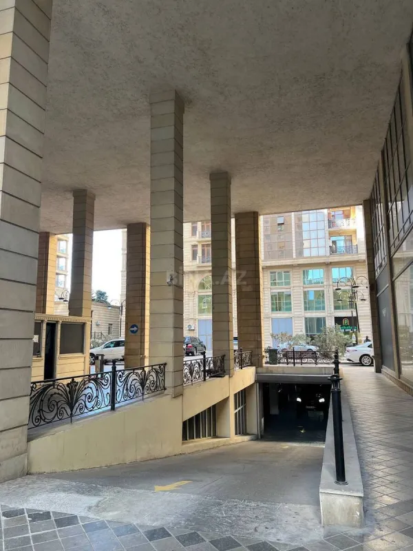 Kirayə verilir 3 otaqlı mənzil 160 m²