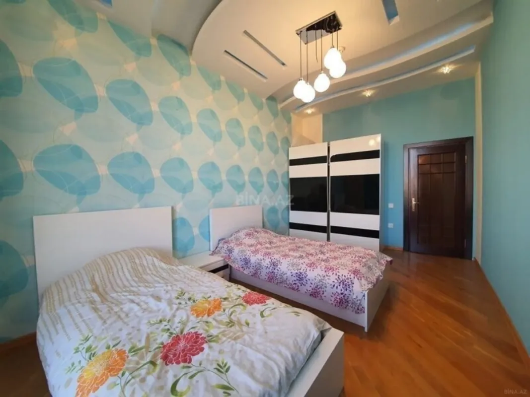 Kirayə verilir 3 otaqlı mənzil 160 m²