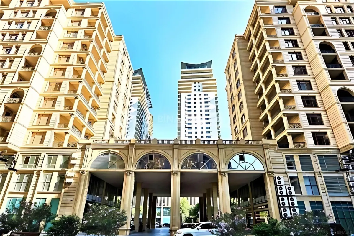 Kirayə verilir 3 otaqlı mənzil 160 m²