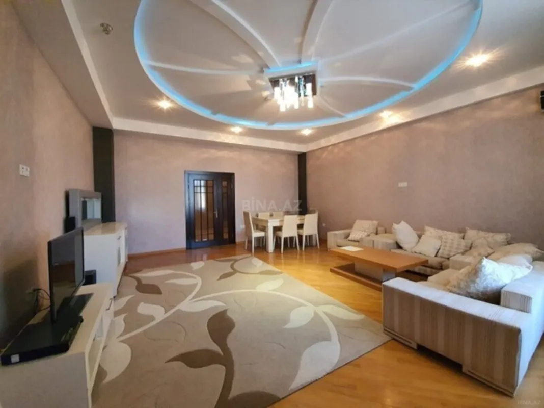 Kirayə verilir 3 otaqlı mənzil 160 m²