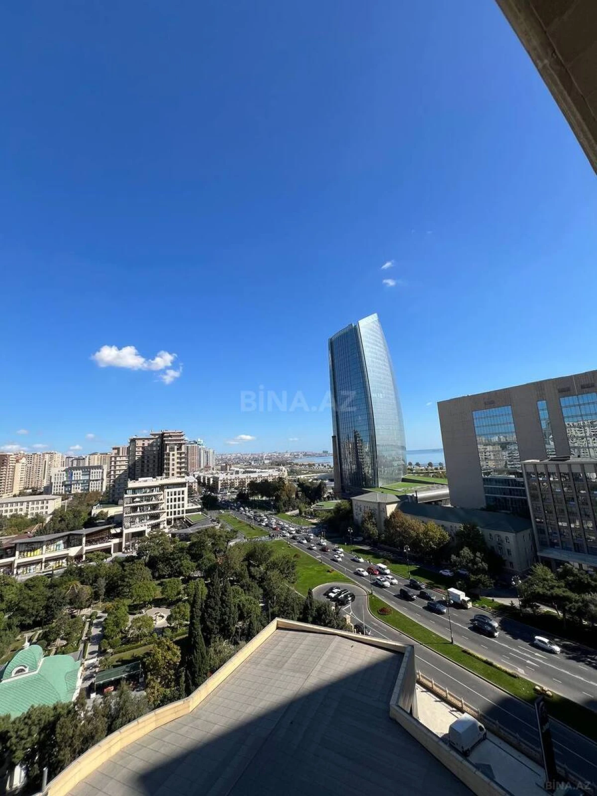 Kirayə verilir 3 otaqlı mənzil 160 m²