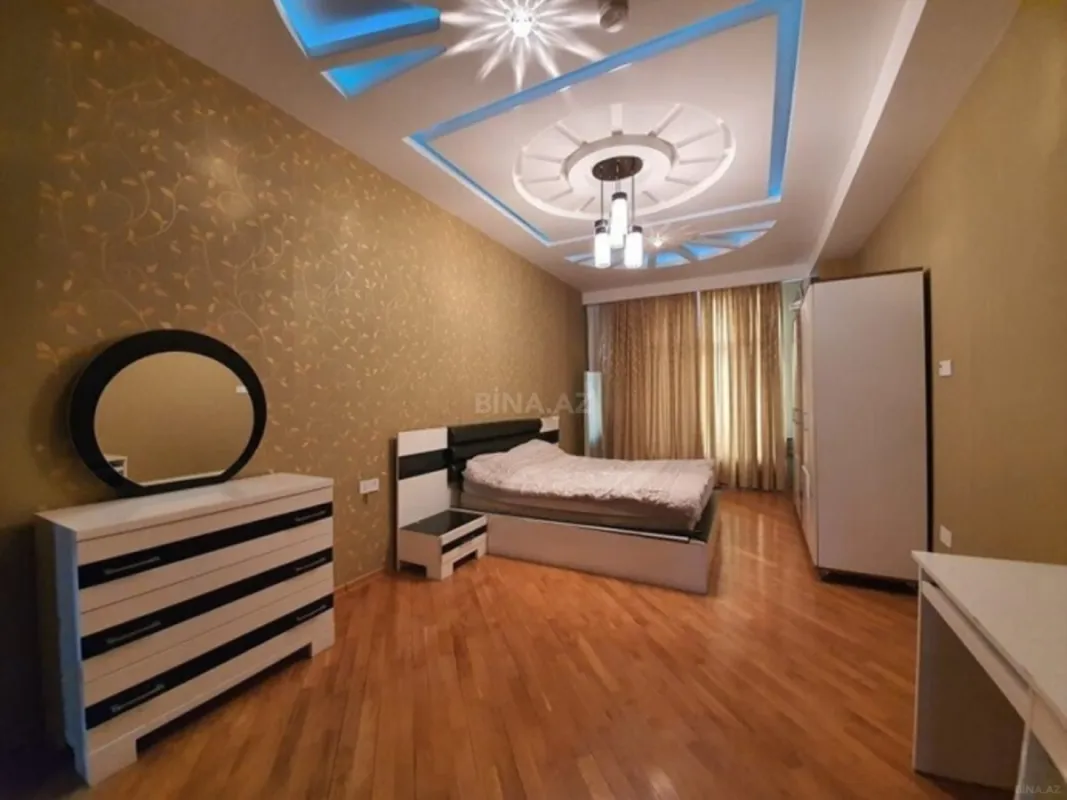 Kirayə verilir 3 otaqlı mənzil 160 m²