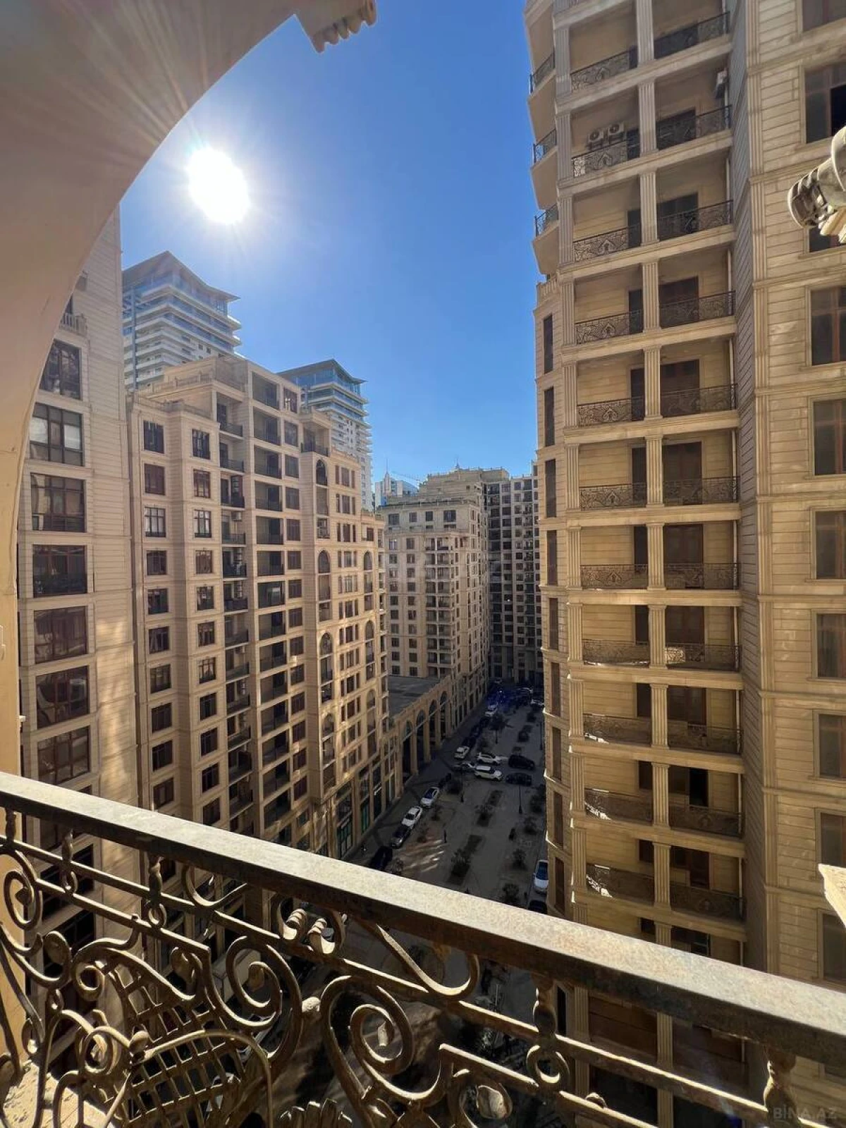 Kirayə verilir 3 otaqlı mənzil 160 m²