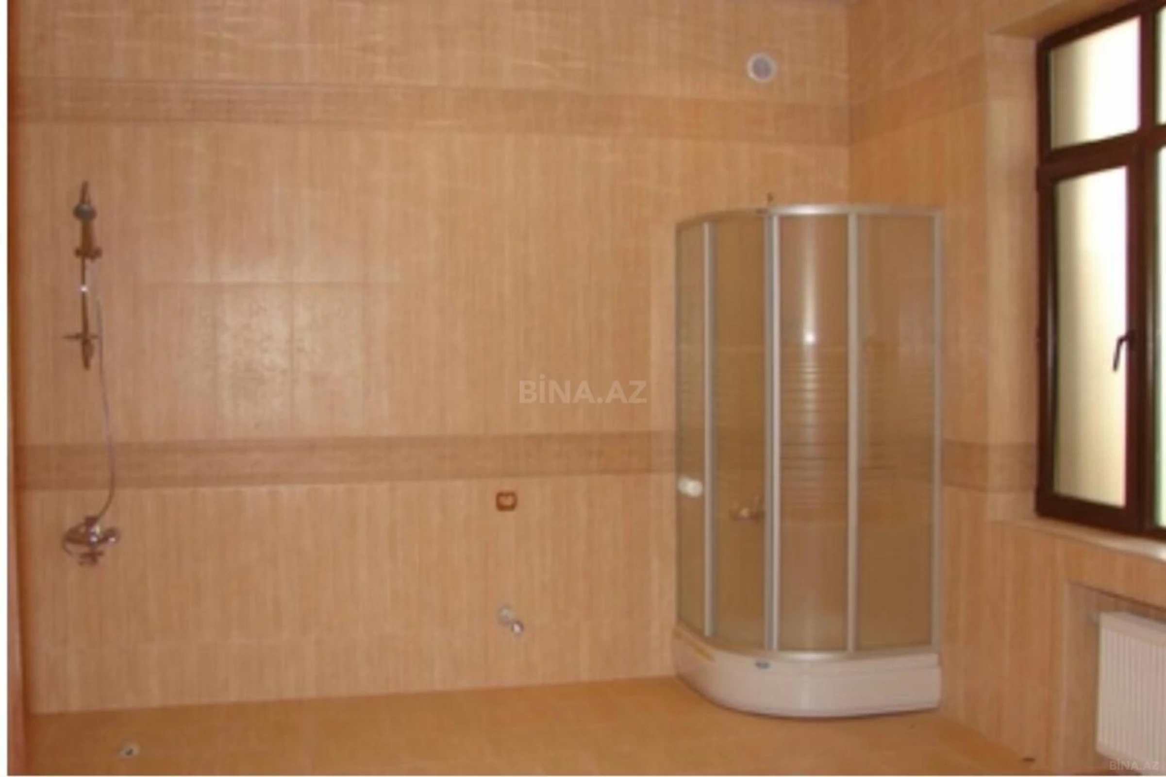 Kirayə verilir 12 otaqlı həyət evi 650 m²