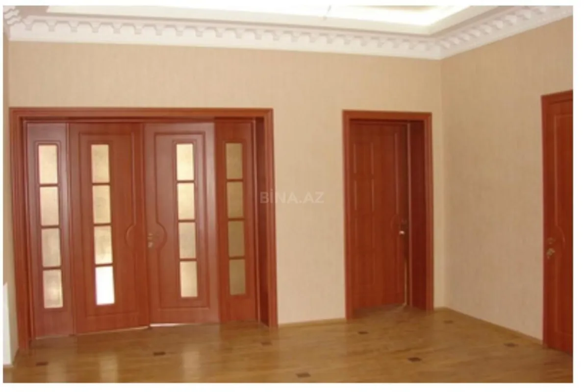 Kirayə verilir 12 otaqlı həyət evi 650 m²